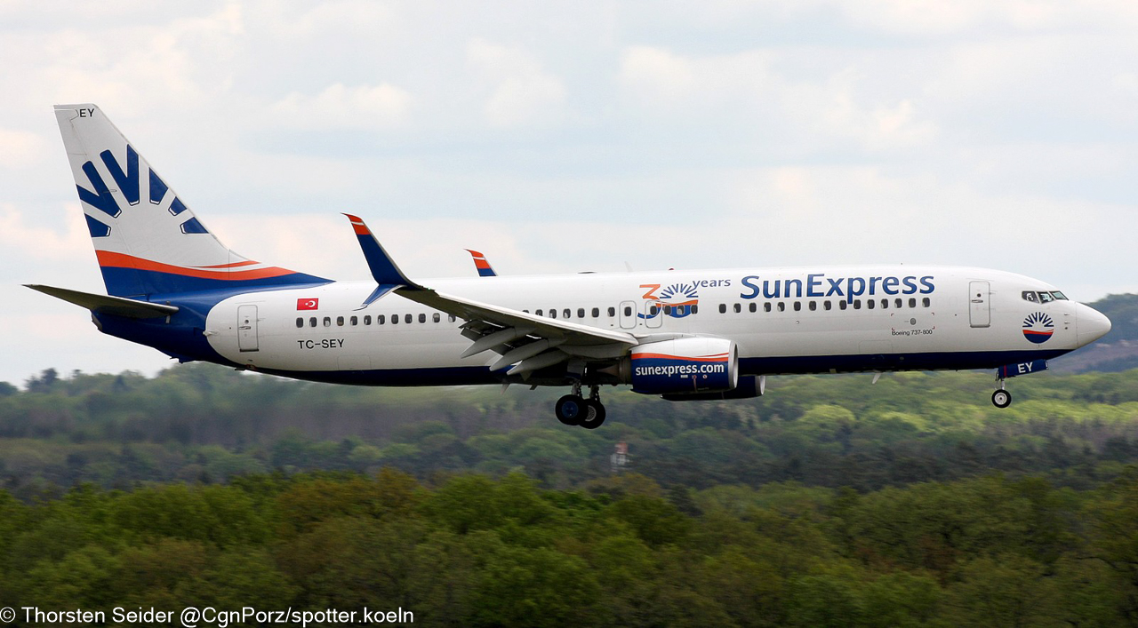 SunExpress 737-800W TC-SEY 