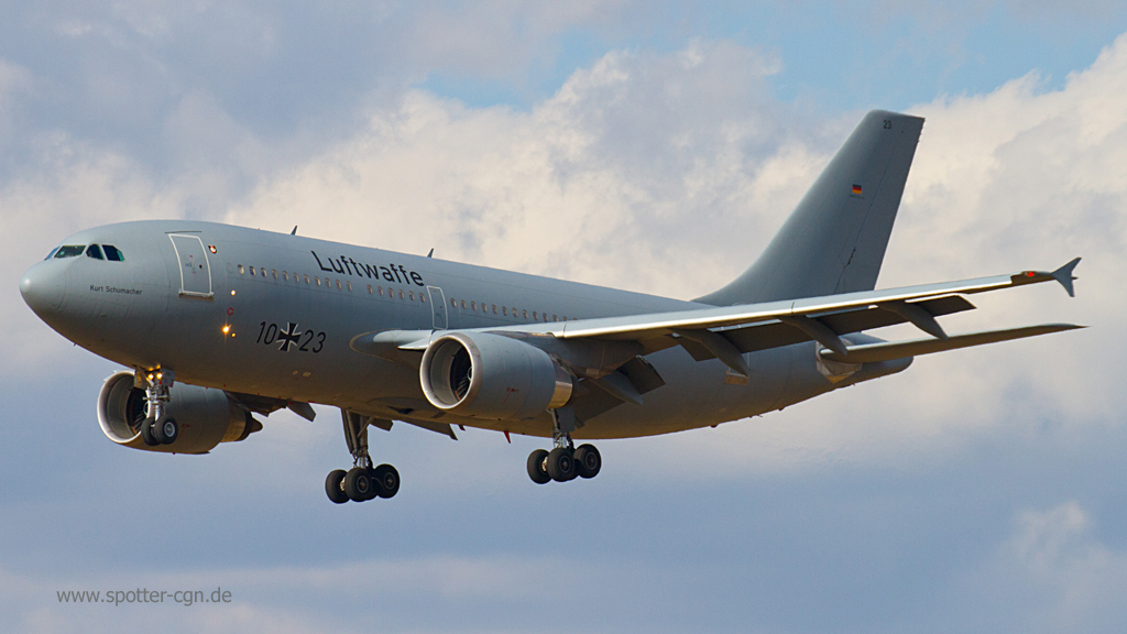 10+23 Airbus A310-304