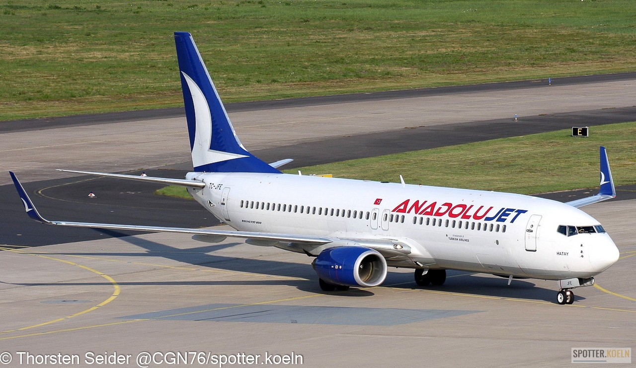 AnadoluJet Boeing B737-800W TC-JFE