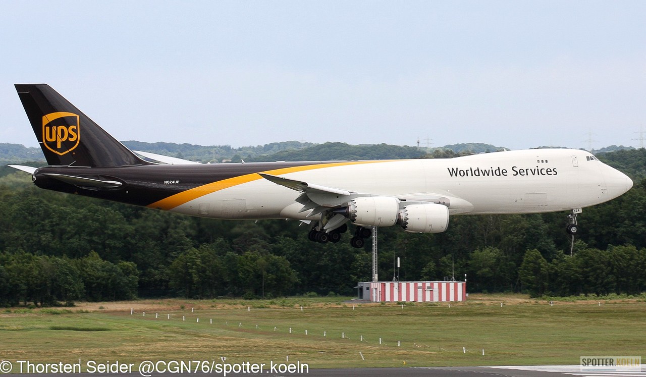 UPS 747-800 N624UP 