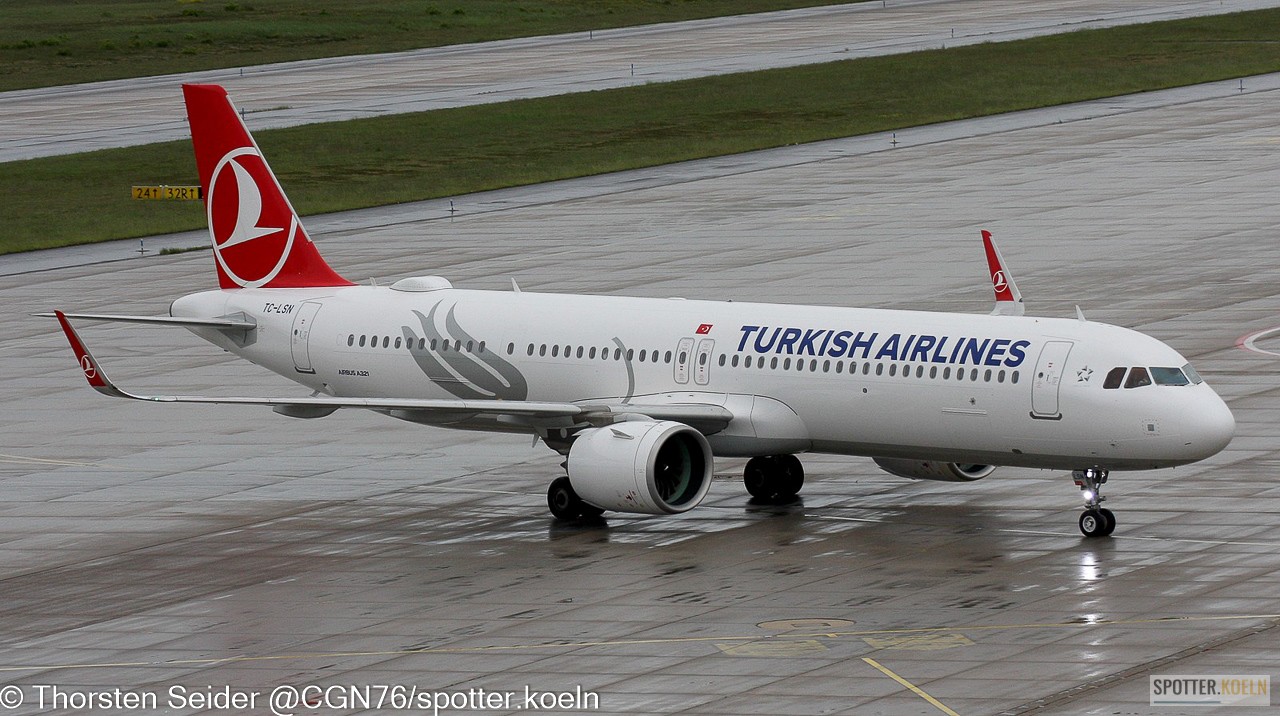TC-LSN Turkish Airlines A321-200NX 