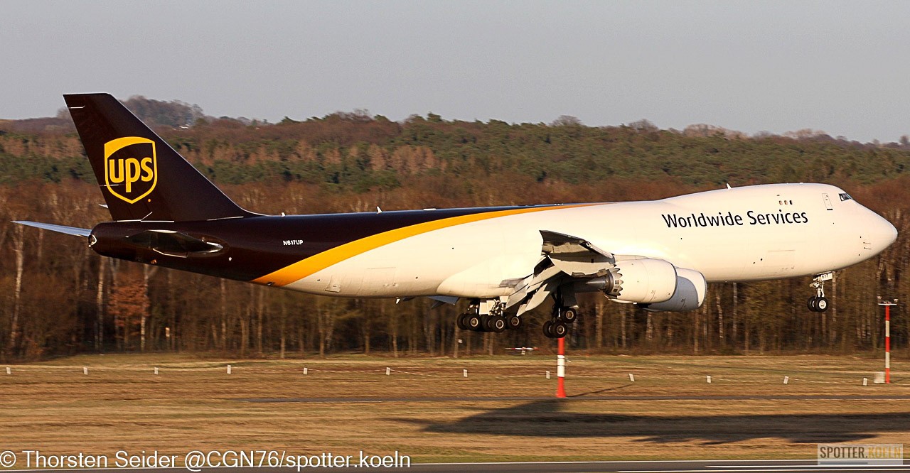 UPS 747-800 N617UP