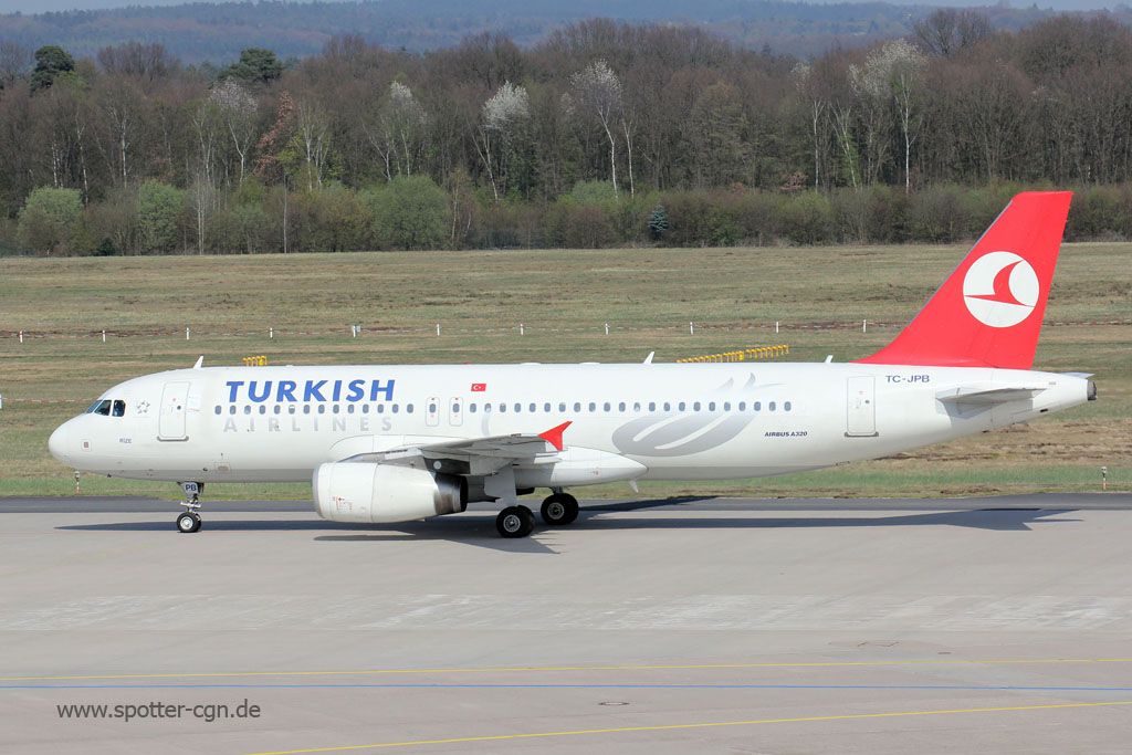 TC-JPB  Turkish Airlines