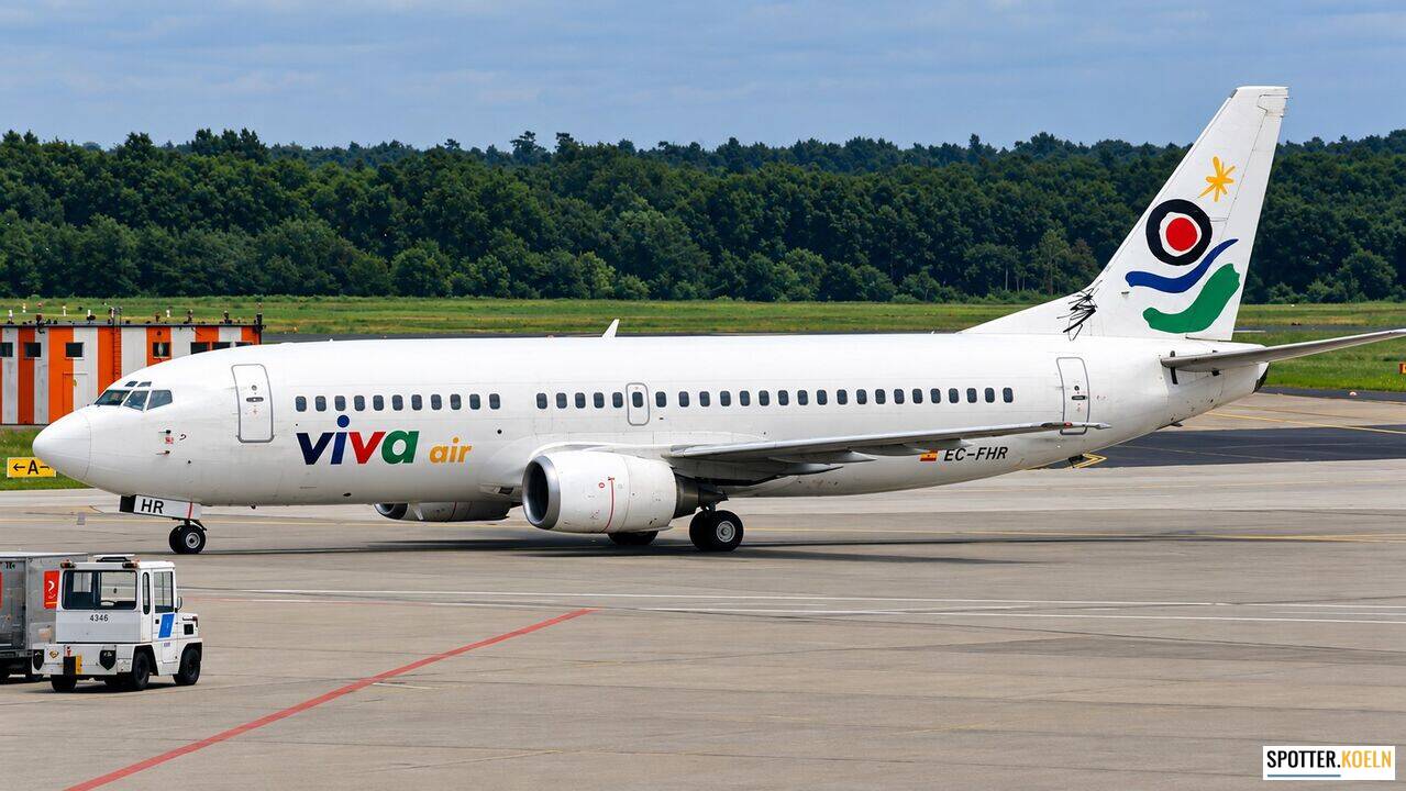 Viva Air EC-FHR Boeing 737 