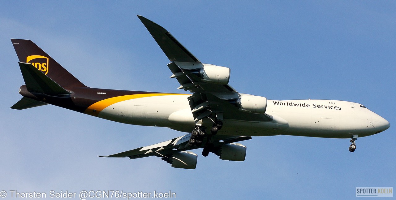 UPS 747-800 N621UP