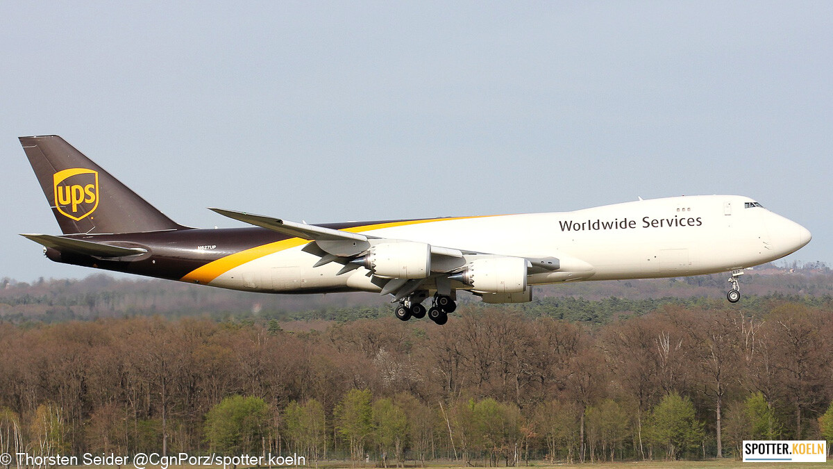 UPS 747-800 N627UP 