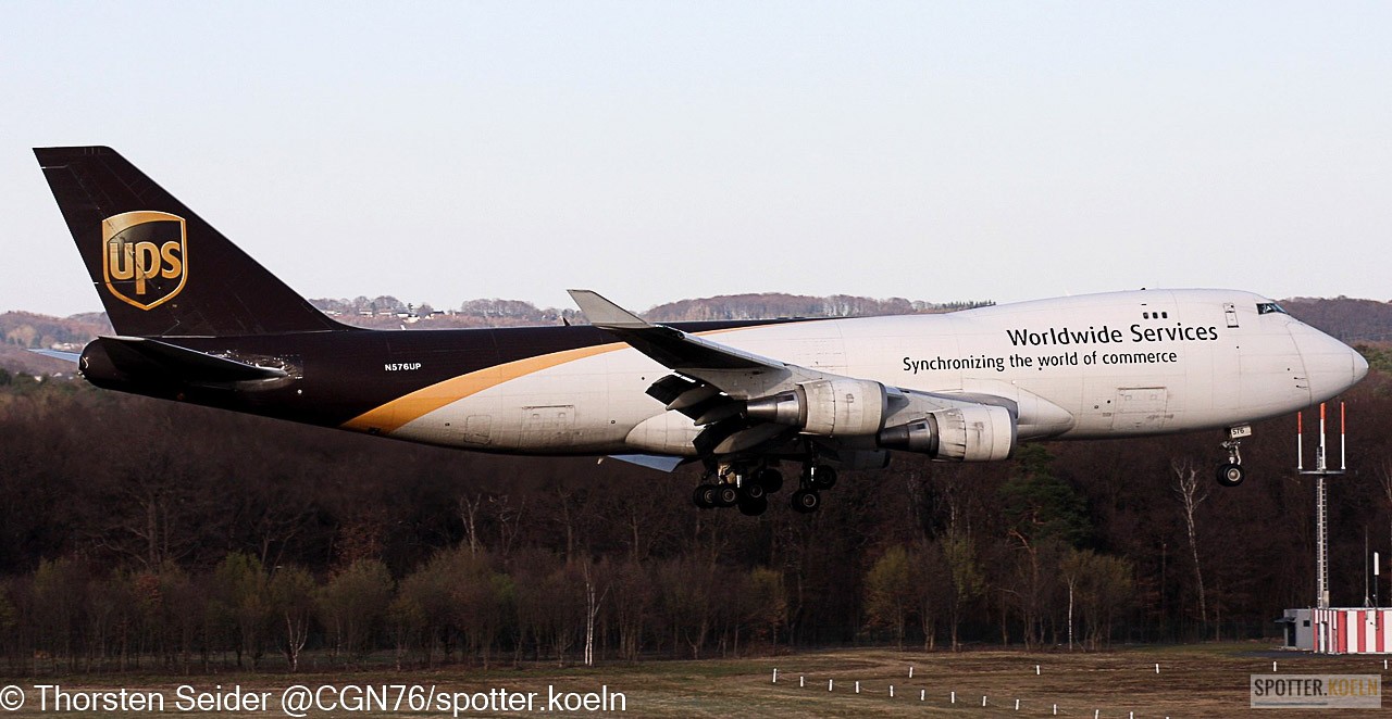 UPS 747-400 N576UP 