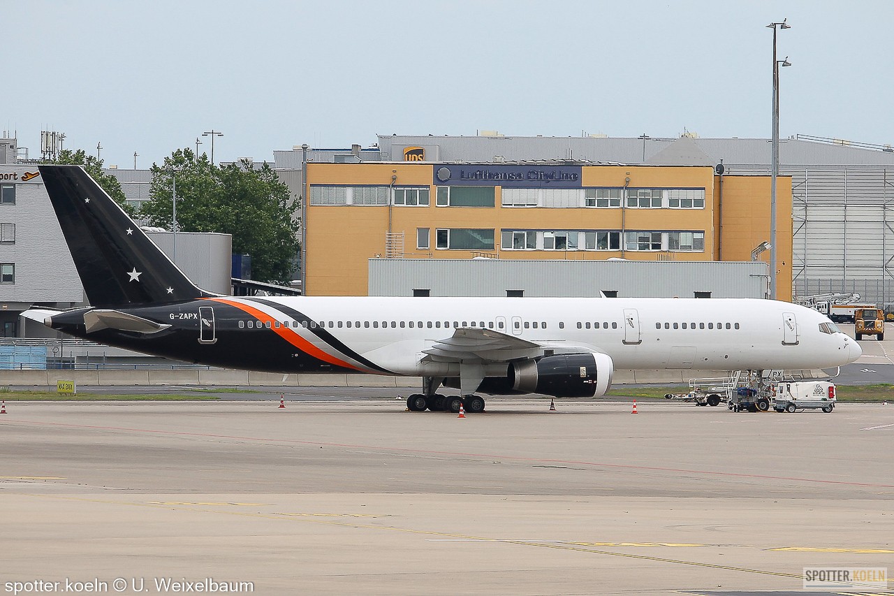 G-ZAPX Titan Airways B757-256 