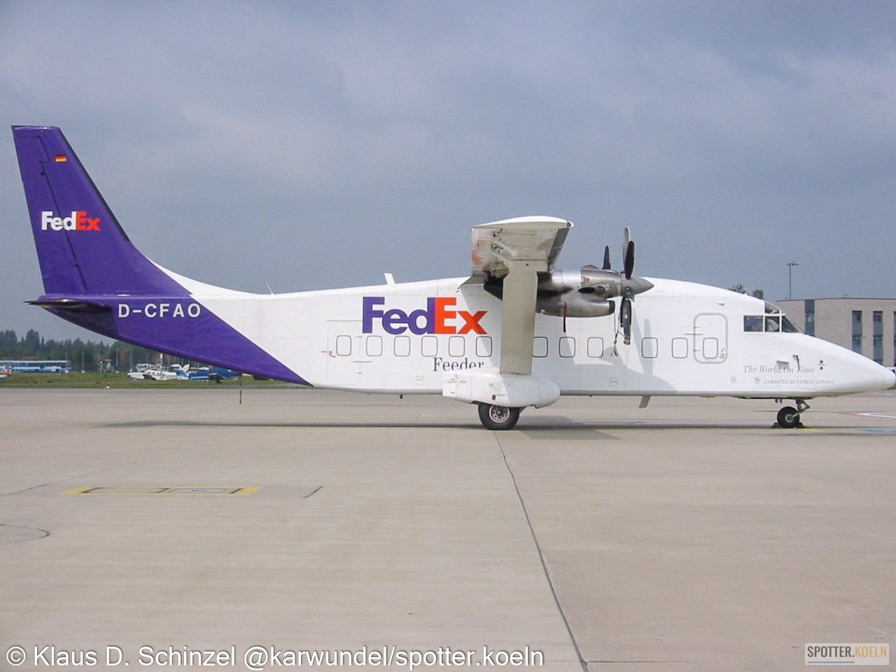 D-CFAO Fedex Express Short 360-300