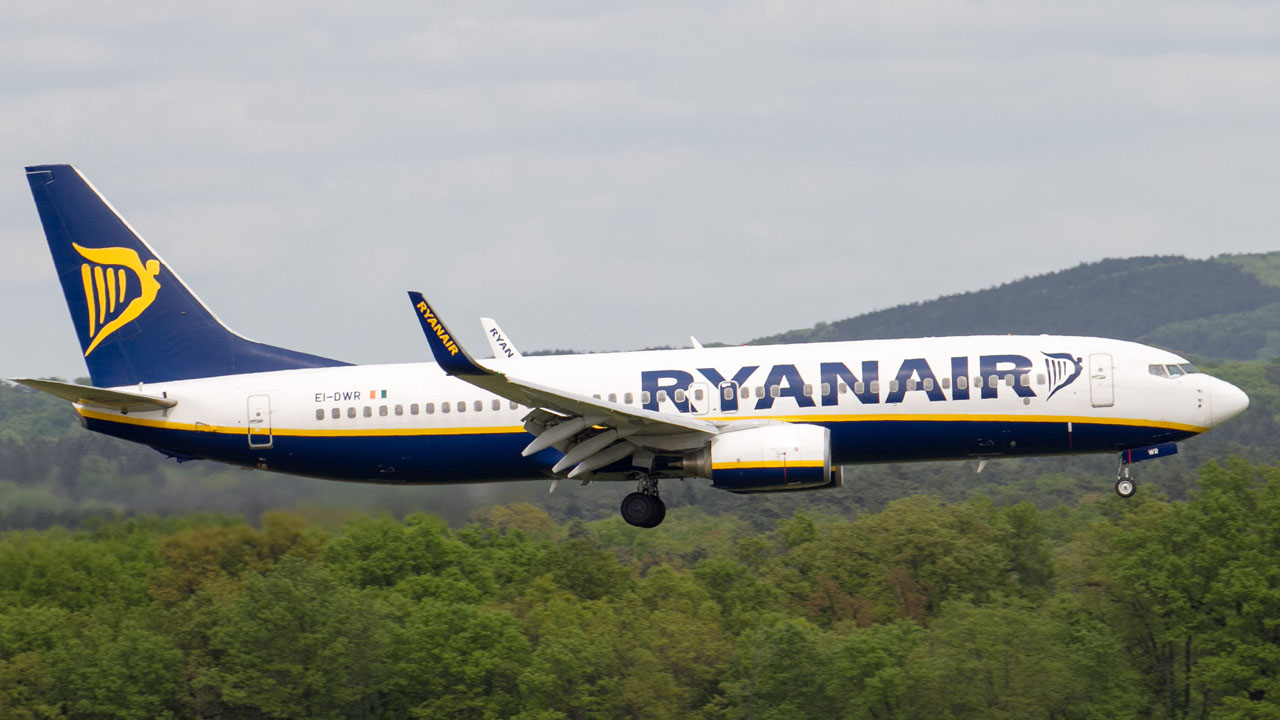 EI-DYR Ryanair Boeing 737-8AS(WL)