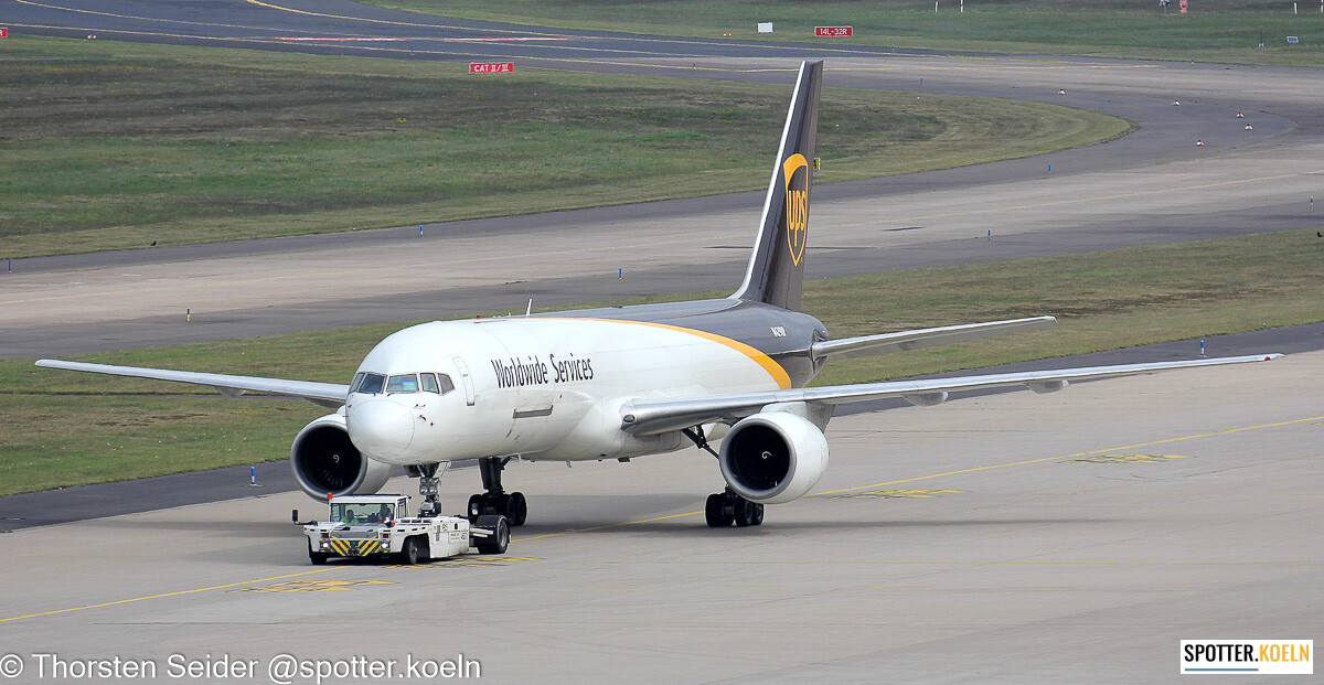 UPS Boeing B757-200 N429UP