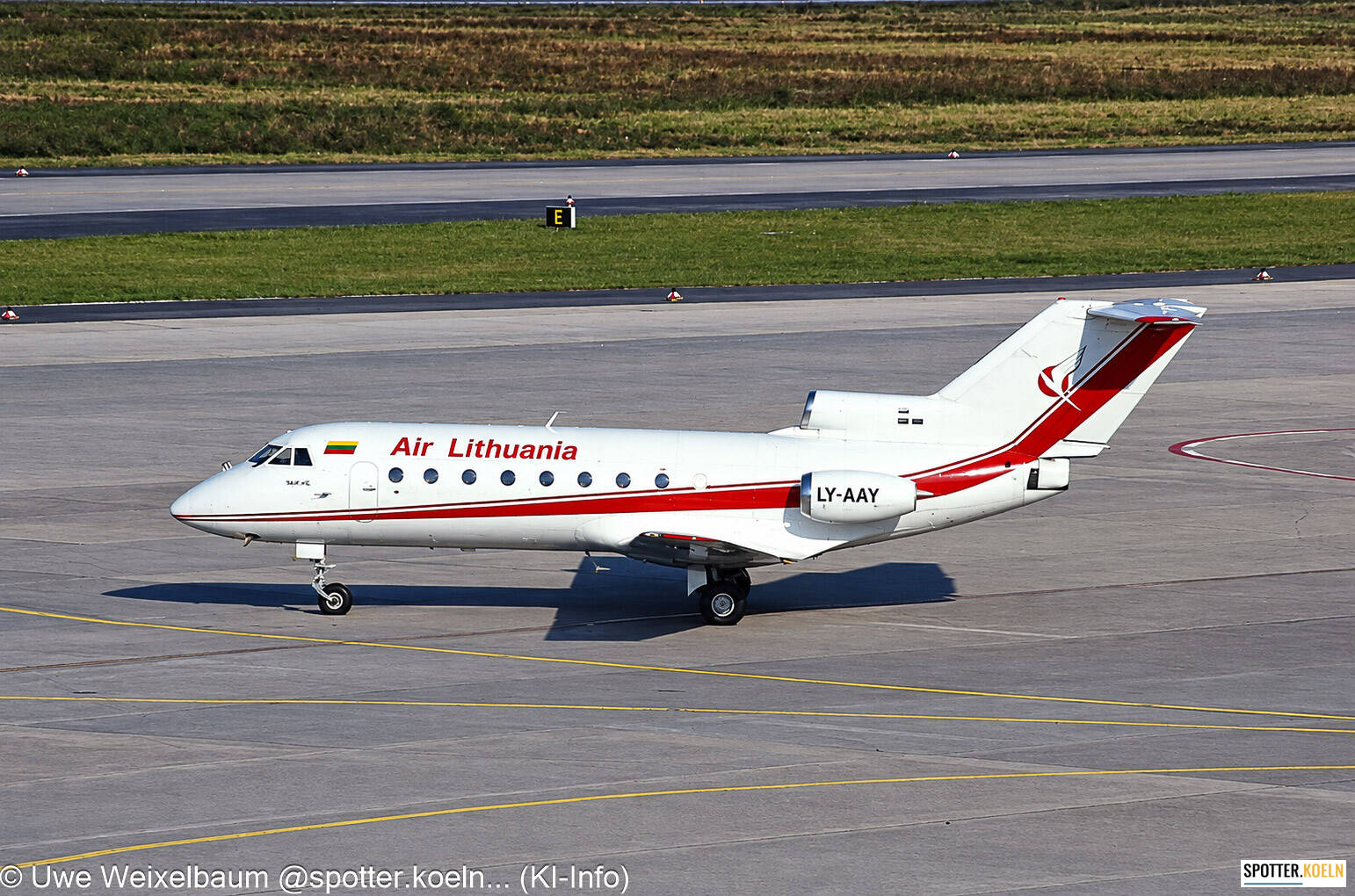 Air Lithuania LY-AAY Yak-40K 