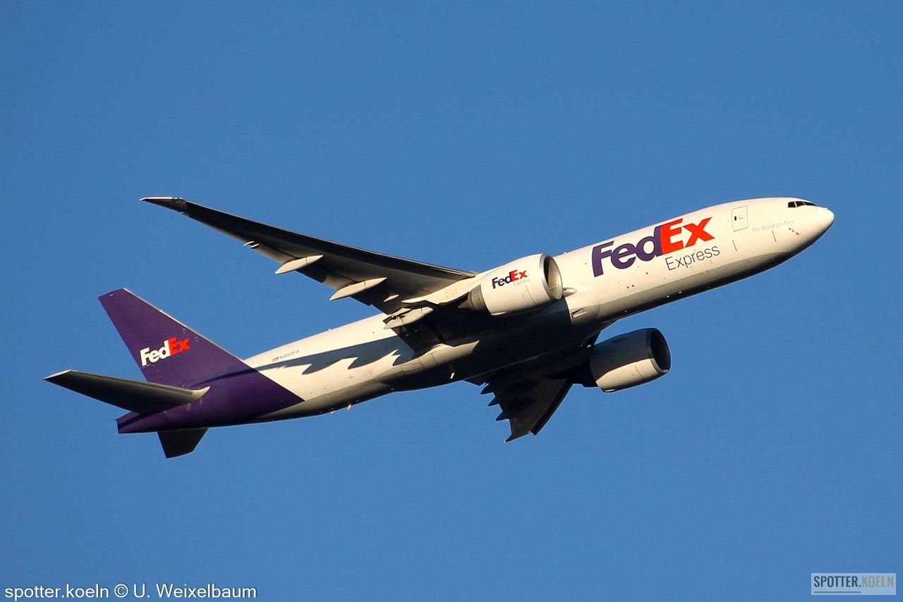 FedEx_N892FD_B777-FS2_CGN_21.12.2021_Uwe_Weixelbaum