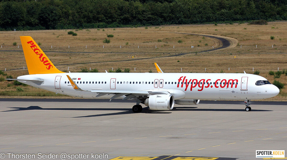 Pegasus Airlines A321-200NX TC-RBK 
