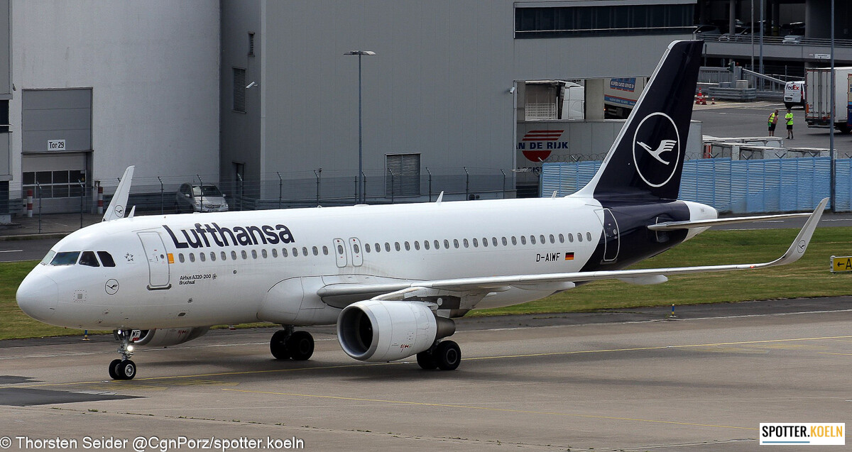 Lufthansa A320-200W D-AIWF 