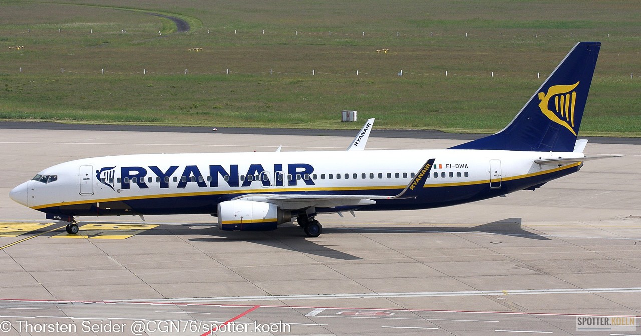 Ryanair 737-800W EI-DWA 