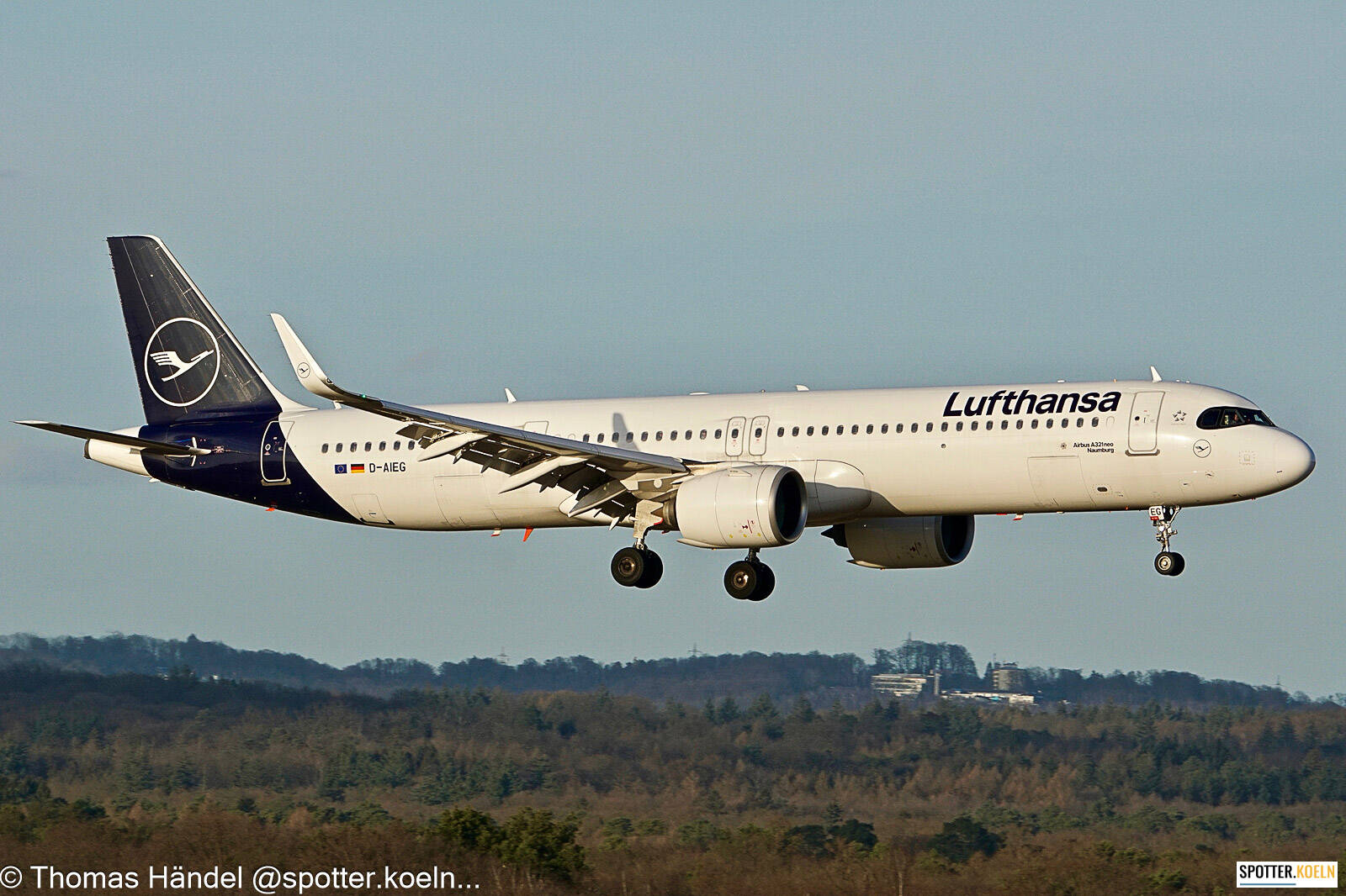 Lufthansa D-AIEG Airbus A321-271NX 