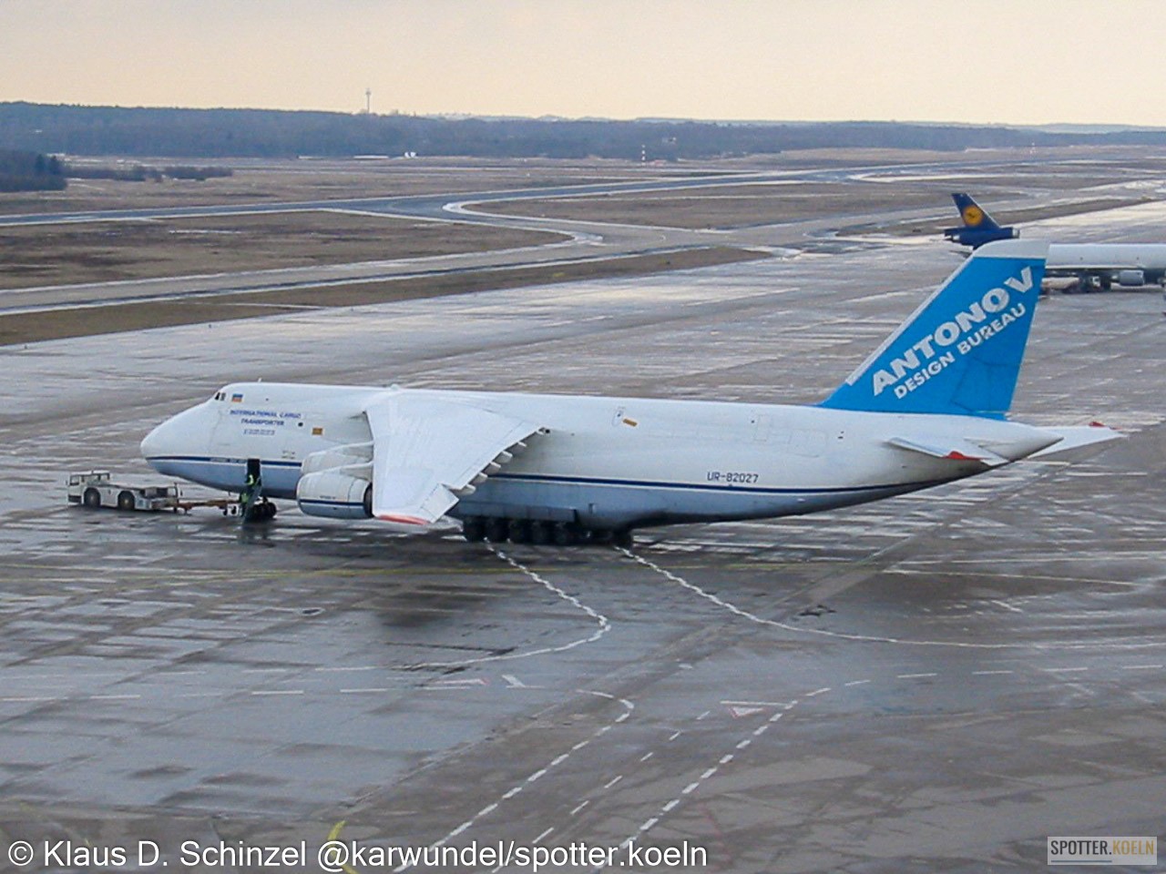 UR-82027 Antonov Airlines Antonov AN-124-100M