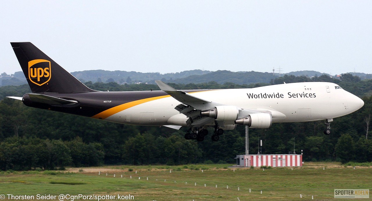 UPS 747-400 N577UP 