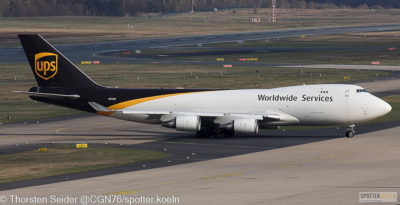 UPS 747-400 N572UP 