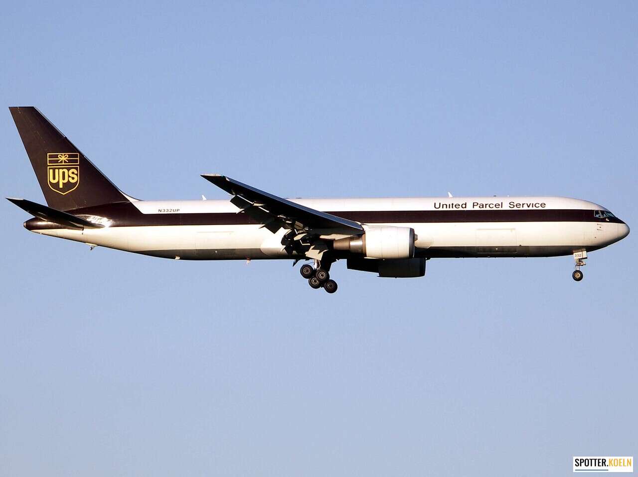 UPS B767-34AFER N332UP