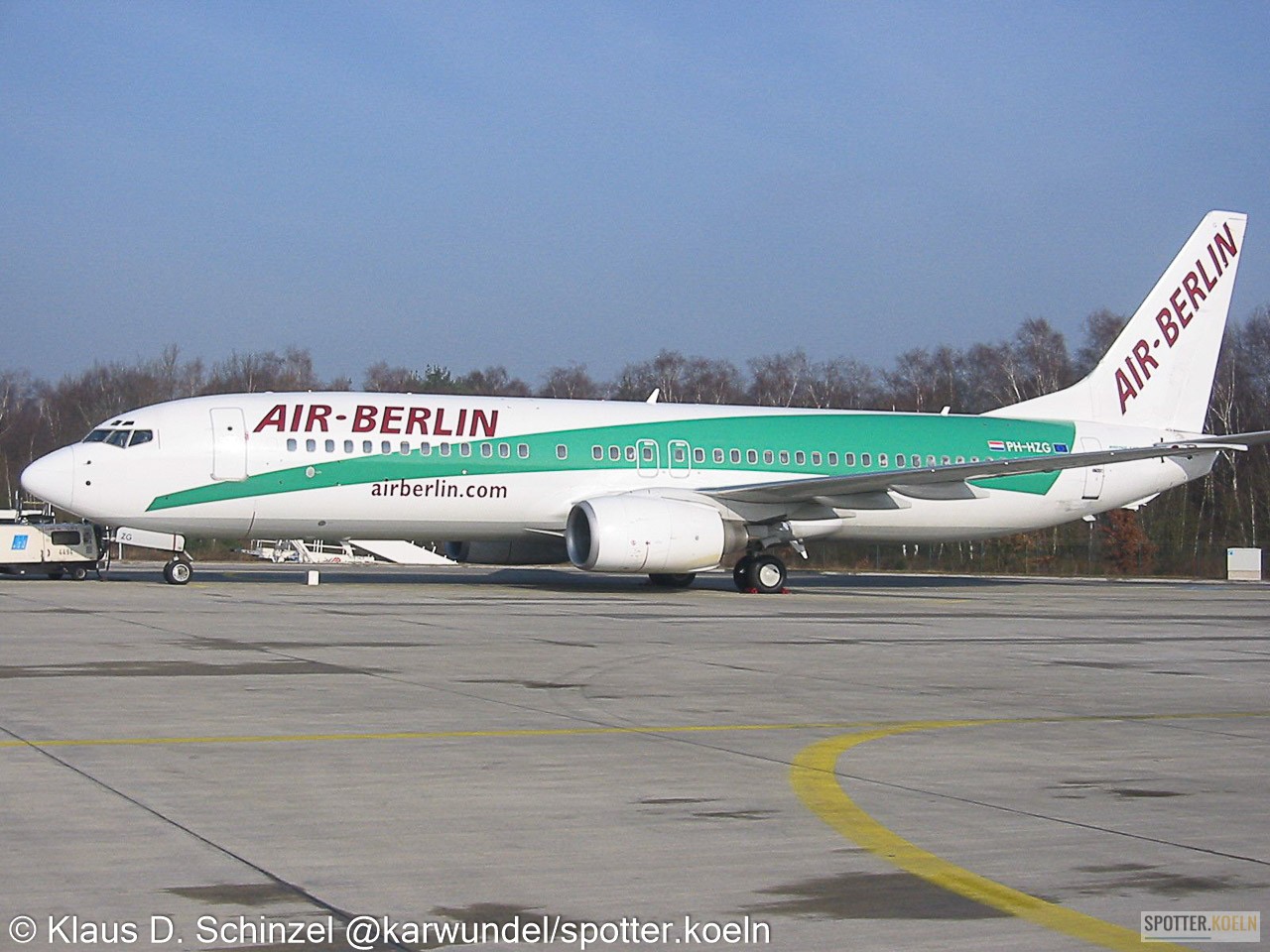PH-HZG_Air_Berlin_737-800