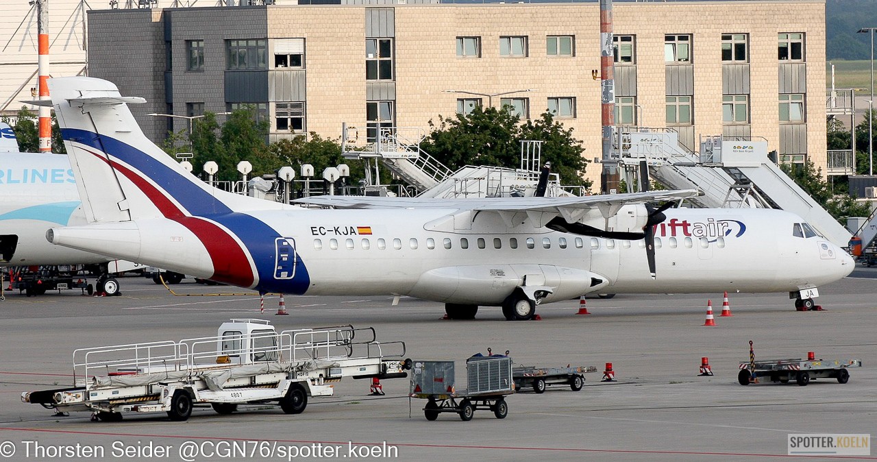 Swiftair ATR-72-200 EC-KJA