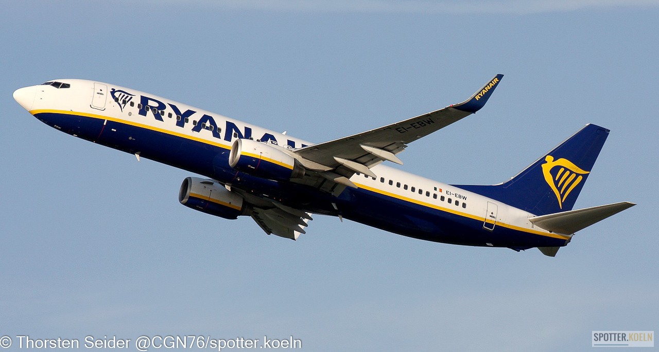 Ryanair 737-800W EI-EBW 