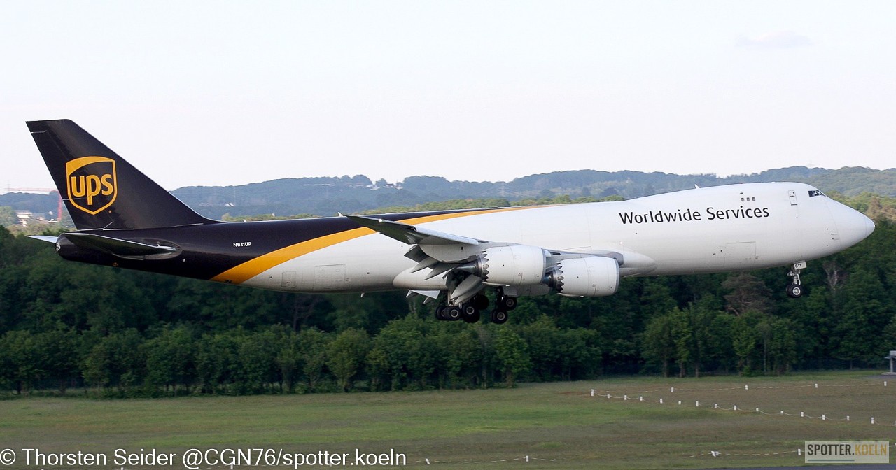 UPS 747-800 N611UP