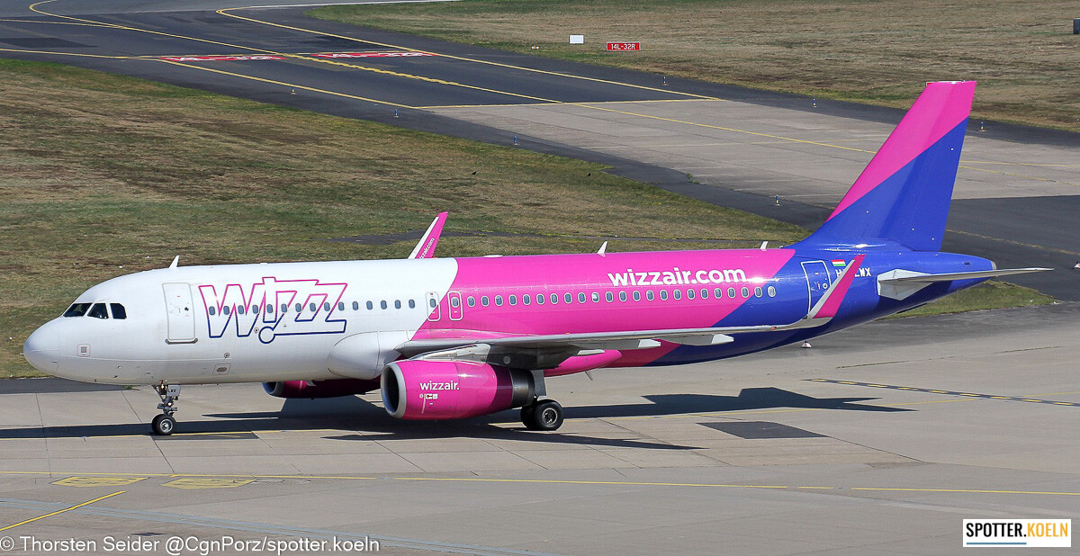 Wizz_Air_A320-200W_HA-LWX_CGN_15.04.2022_Thorsten_Seider