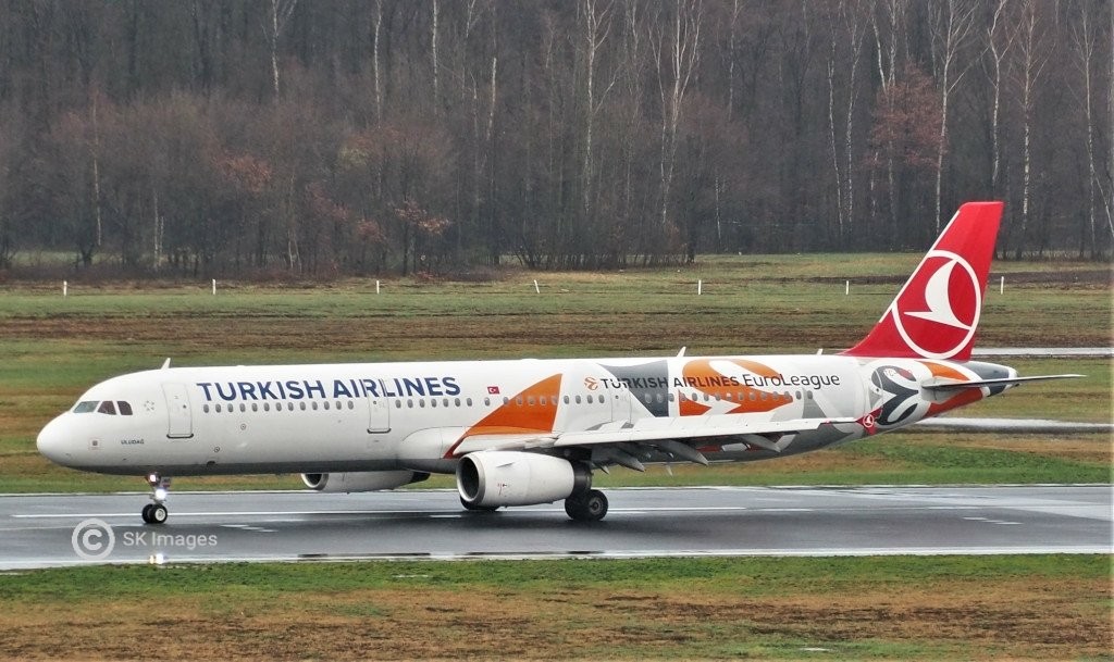 TC-JRO Turkish Airlines Airbus A321-231