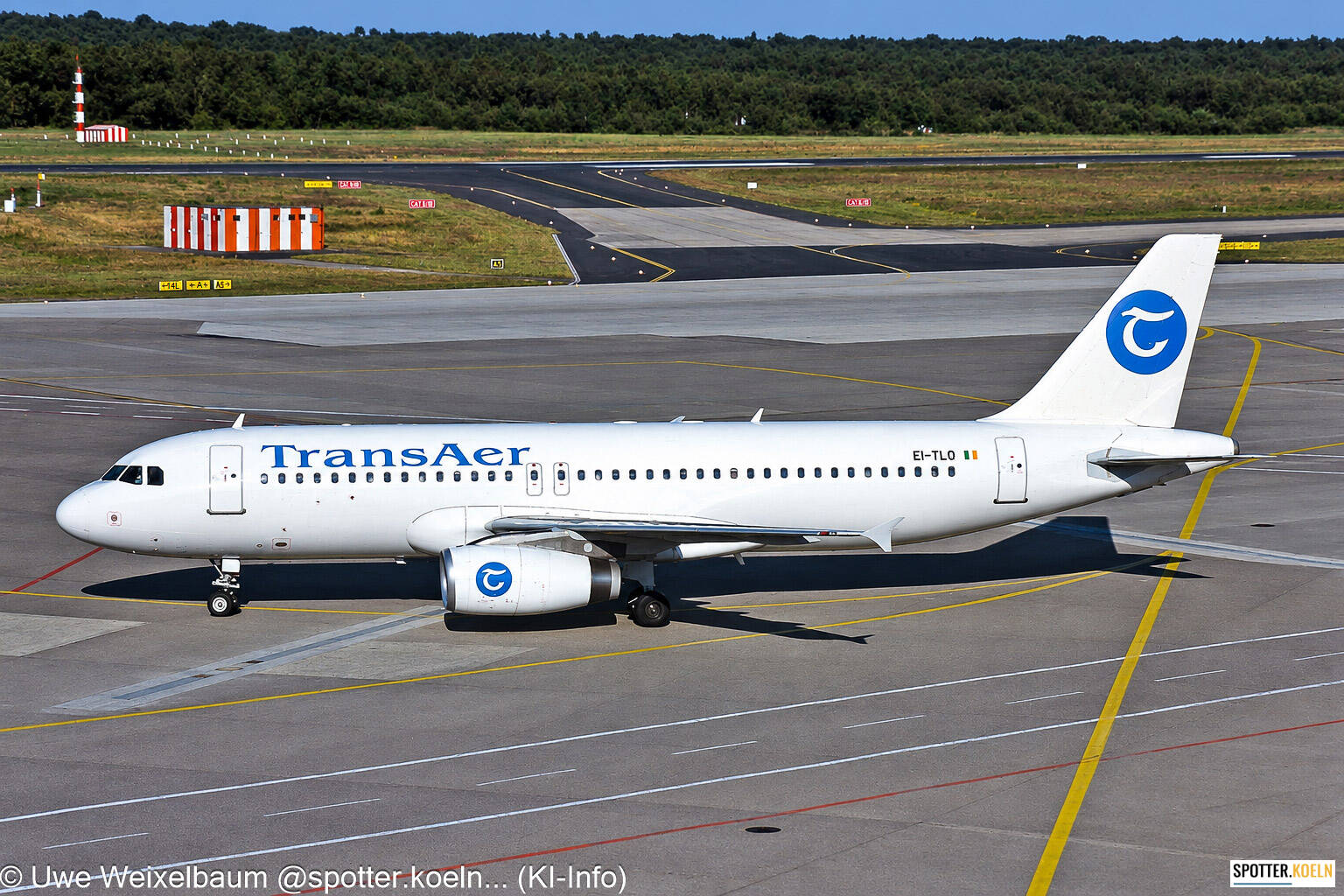 TransAer EI-TLO A320-232 
