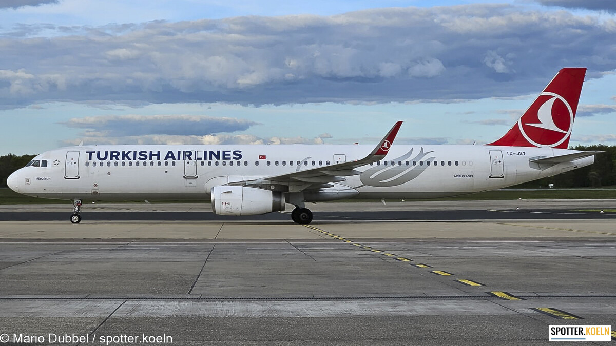 TC-JSY Turkish Airlines Airbus A321-231(WL)