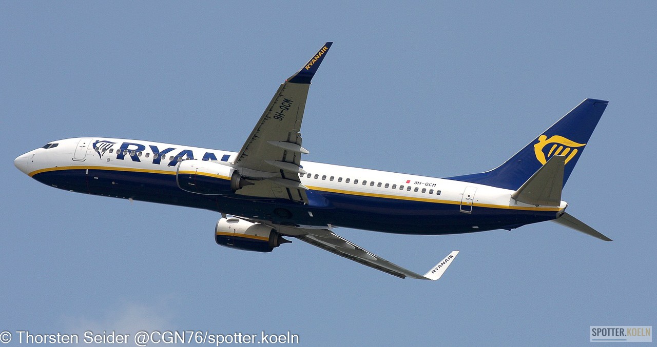 Malta Air 737-800W 9H-QCM 