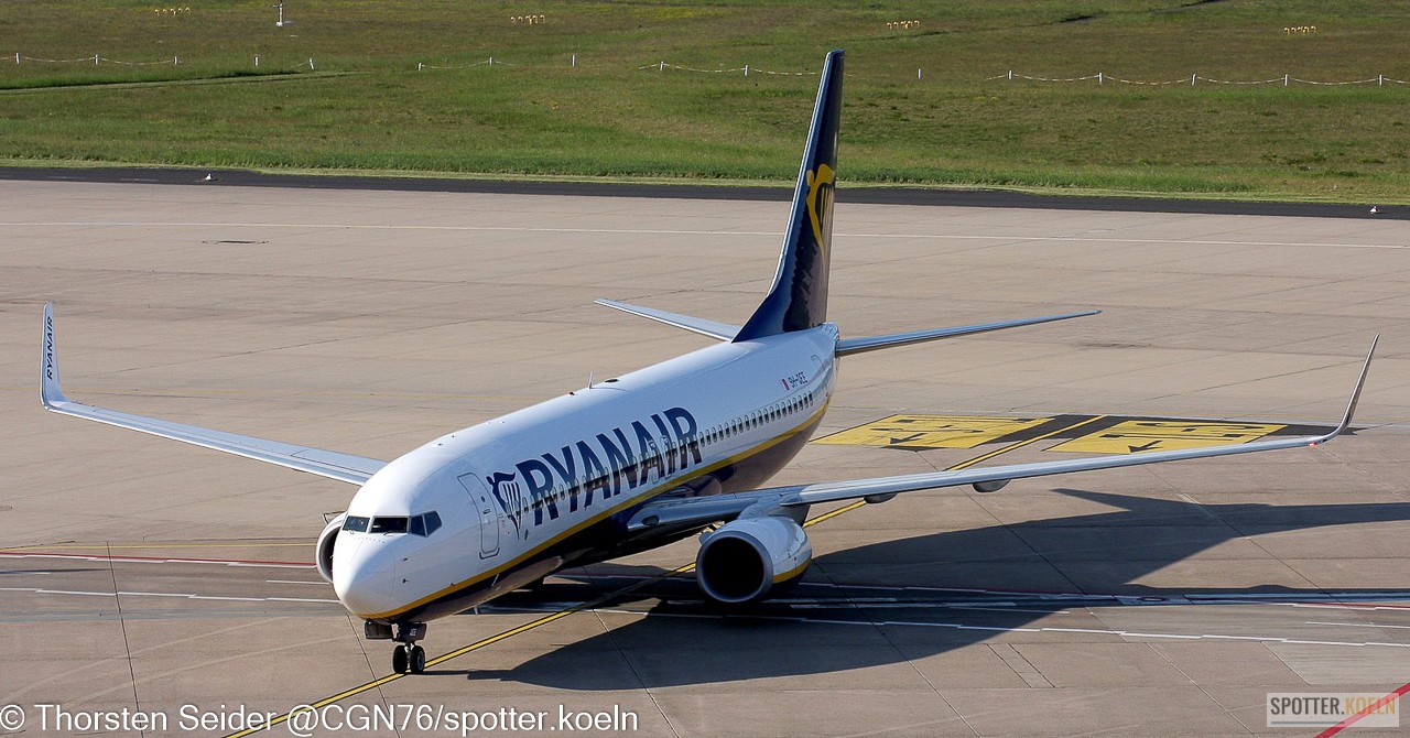 9H-QEE Malta Air B737-800W 