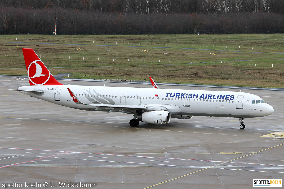 Turkish Airlines TC-JTI Airbus A321-231