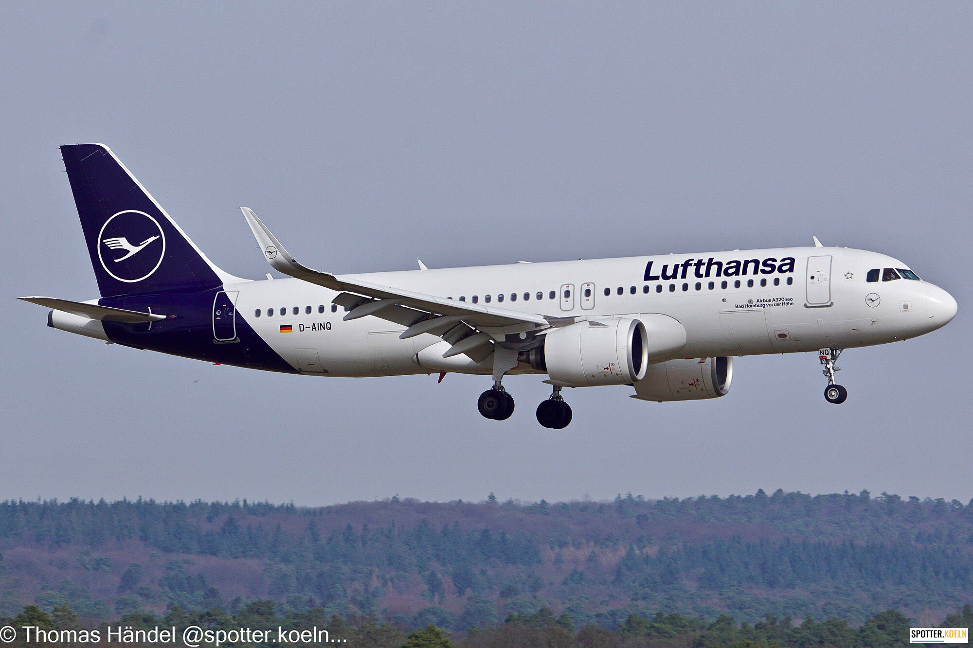 Lufthansa D-AINQ Airbus A320-271N 