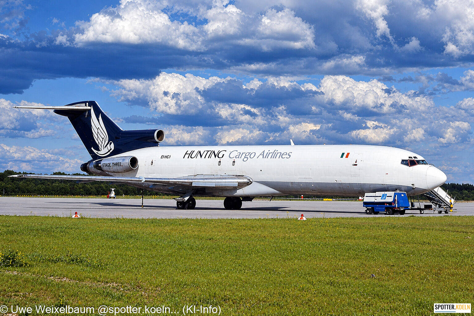 Hunting Cargo EI-HCI B727-223F 