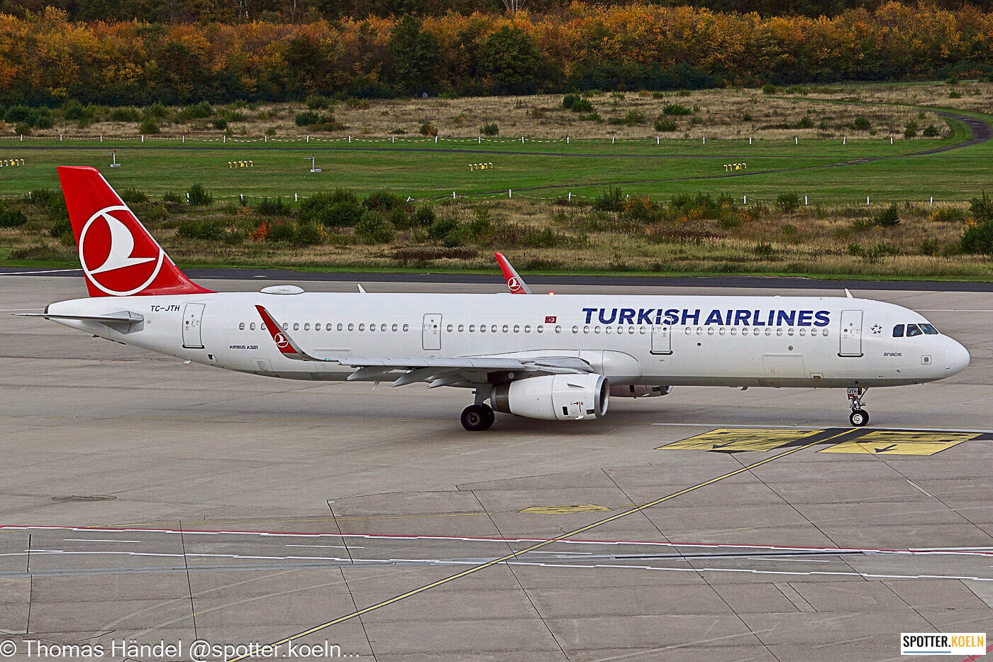 Turkish Airlines TC-JTH Airbus A321-231  Turkish Airlines TC-JTH Airbus A321-231