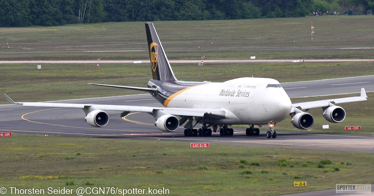 UPS 747-400 N579UP