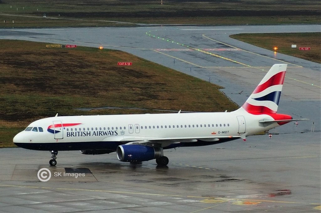 British Airways G-MIDT