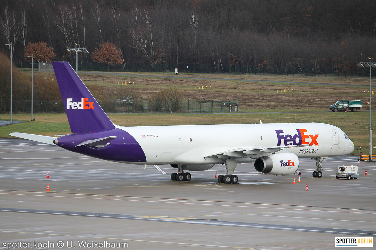 FedEx Express N915FD B757-236SF