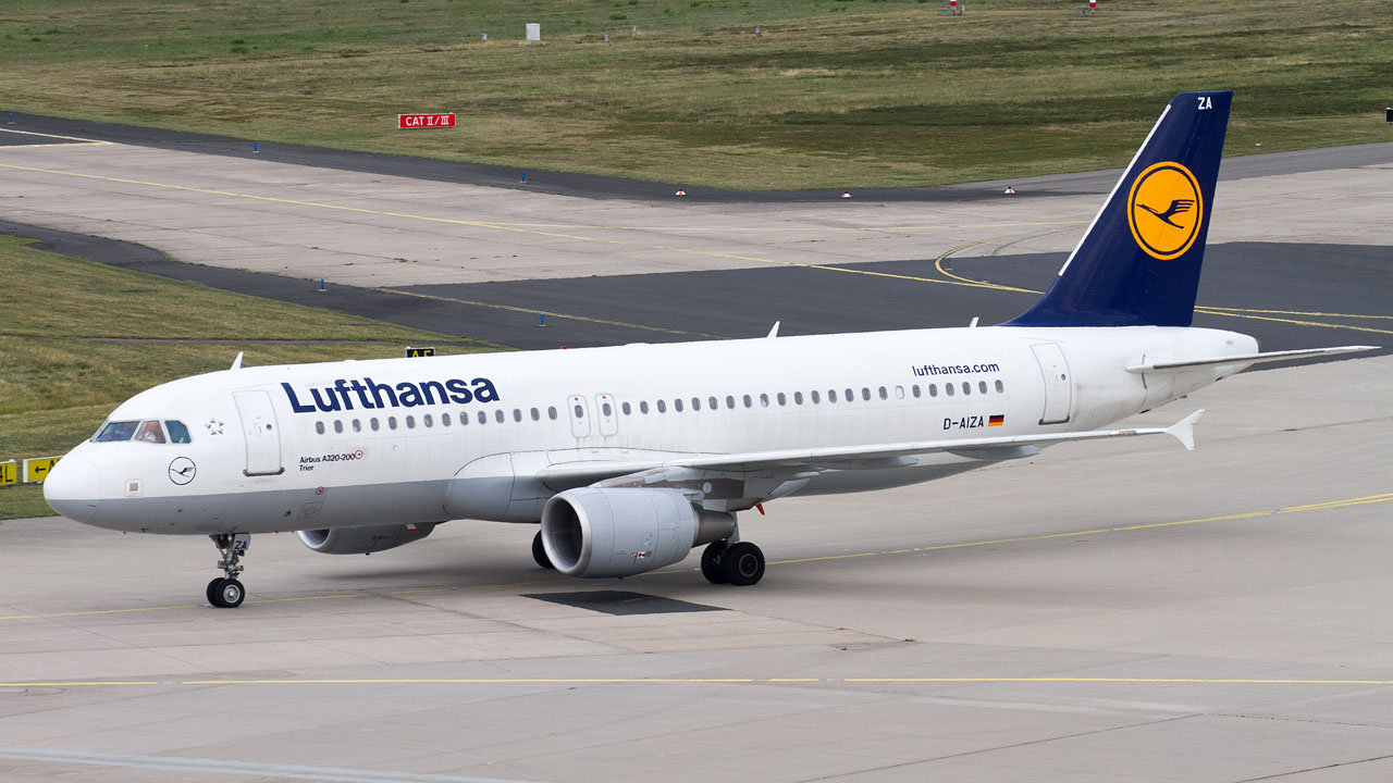 D-AIZA Lufthansa Airbus A320-214